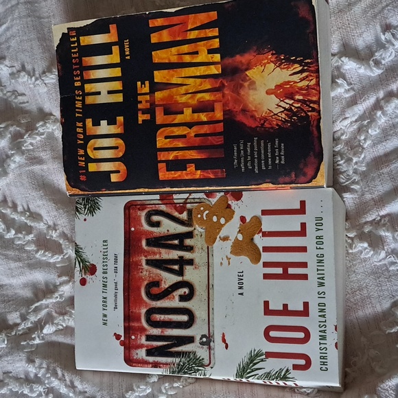 Hot Topic Other - JOE HILL STEPHEN KINGS SON BOOK BUNDLE